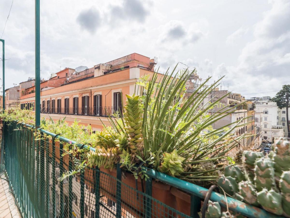 The Best Rent - Elegant Three-Bedroom Apartment A Few Steps From Fontana Di Trevi Экстерьер фото