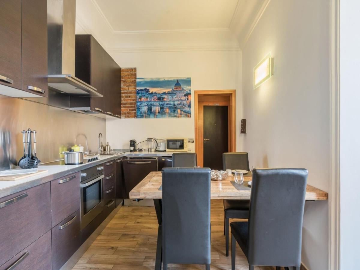 The Best Rent - Elegant Three-Bedroom Apartment A Few Steps From Fontana Di Trevi Экстерьер фото