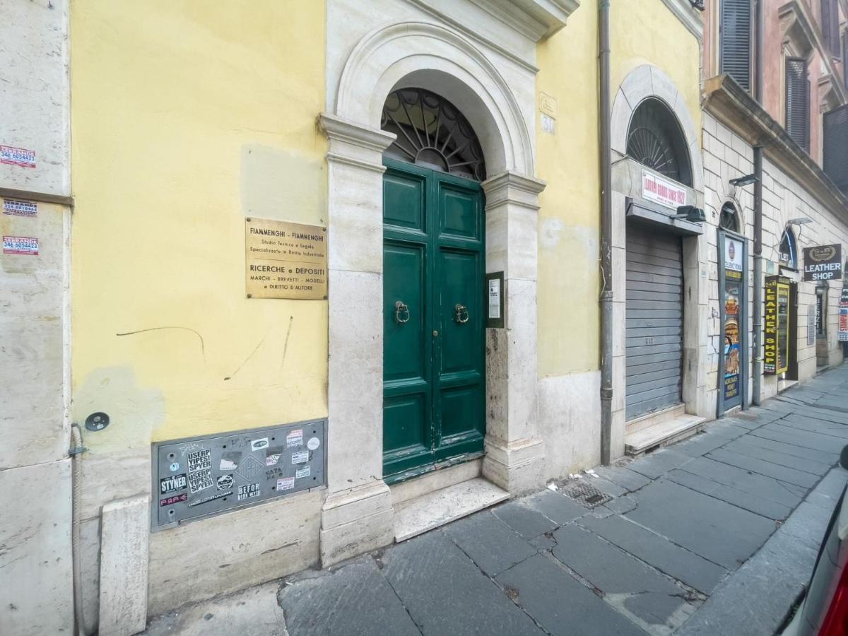 The Best Rent - Elegant Three-Bedroom Apartment A Few Steps From Fontana Di Trevi Экстерьер фото