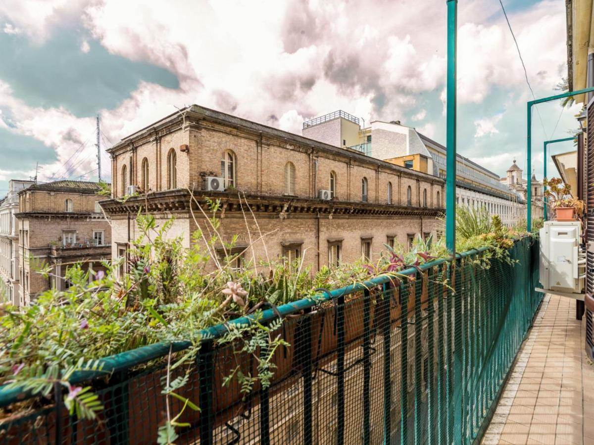 The Best Rent - Elegant Three-Bedroom Apartment A Few Steps From Fontana Di Trevi Экстерьер фото