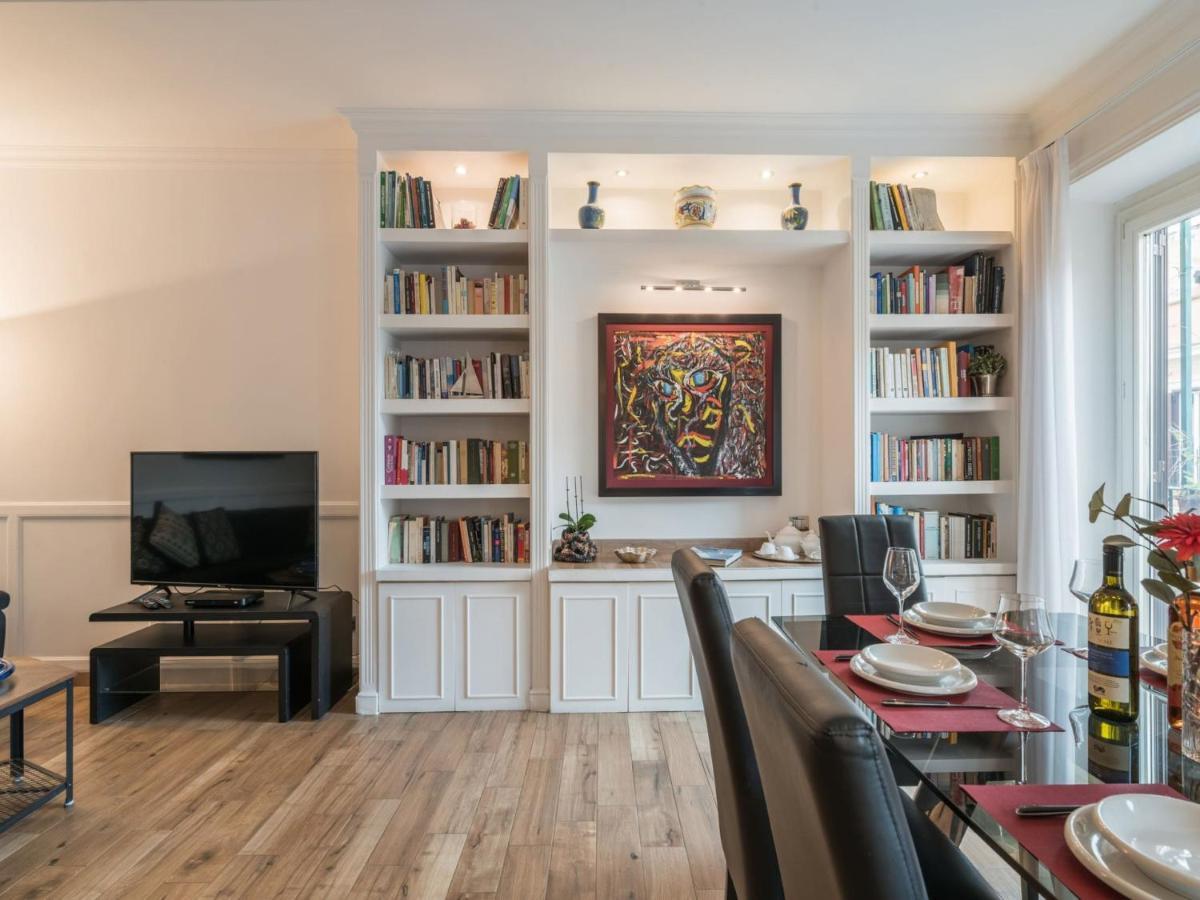 The Best Rent - Elegant Three-Bedroom Apartment A Few Steps From Fontana Di Trevi Экстерьер фото