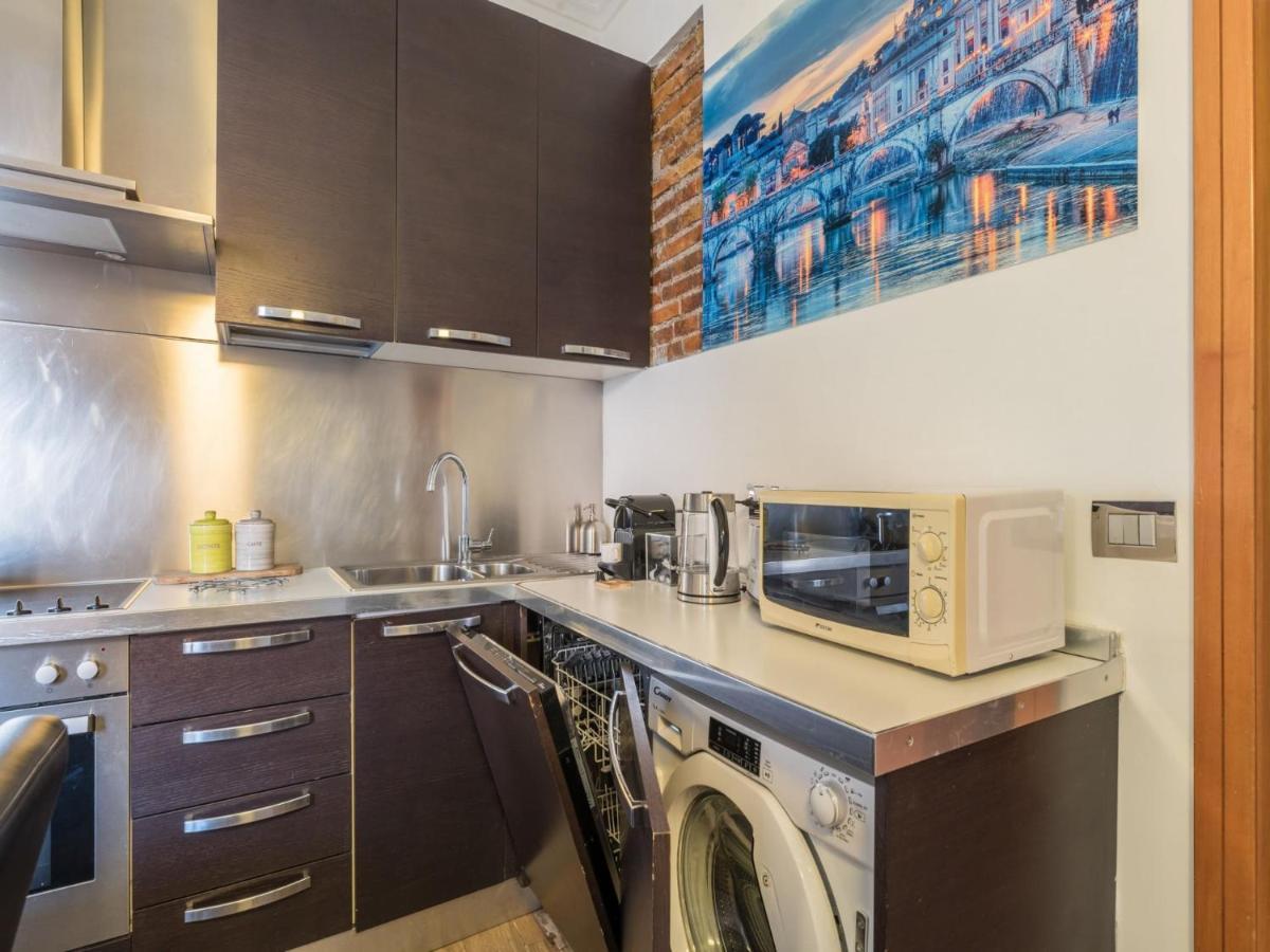 The Best Rent - Elegant Three-Bedroom Apartment A Few Steps From Fontana Di Trevi Экстерьер фото